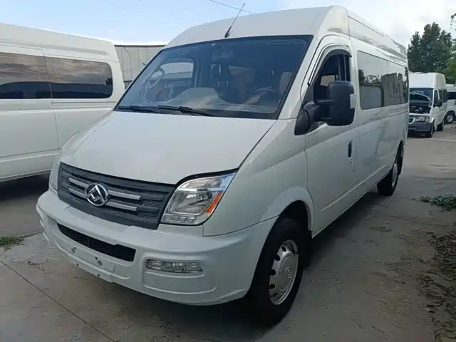 Maxus New V80 2.0T, Механика, Классик, длинная база, средняя крыша, 6/7/8/9, мест