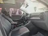 Photo 13 - Jetta VS7