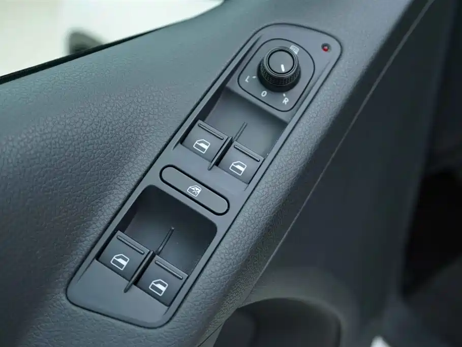 Volkswagen Tiguan 2016 280TSI Automatic 2WD Silk Road Fashion Edition фото 11