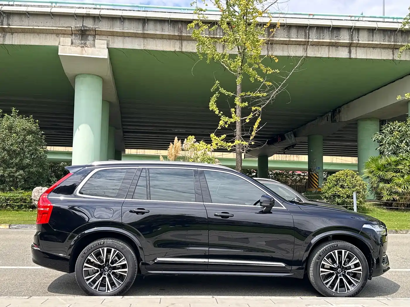 Volvo XC90 Plug-in Hybrid 2025 2025 Facelift T8 Smart Premium Luxury 7-seater