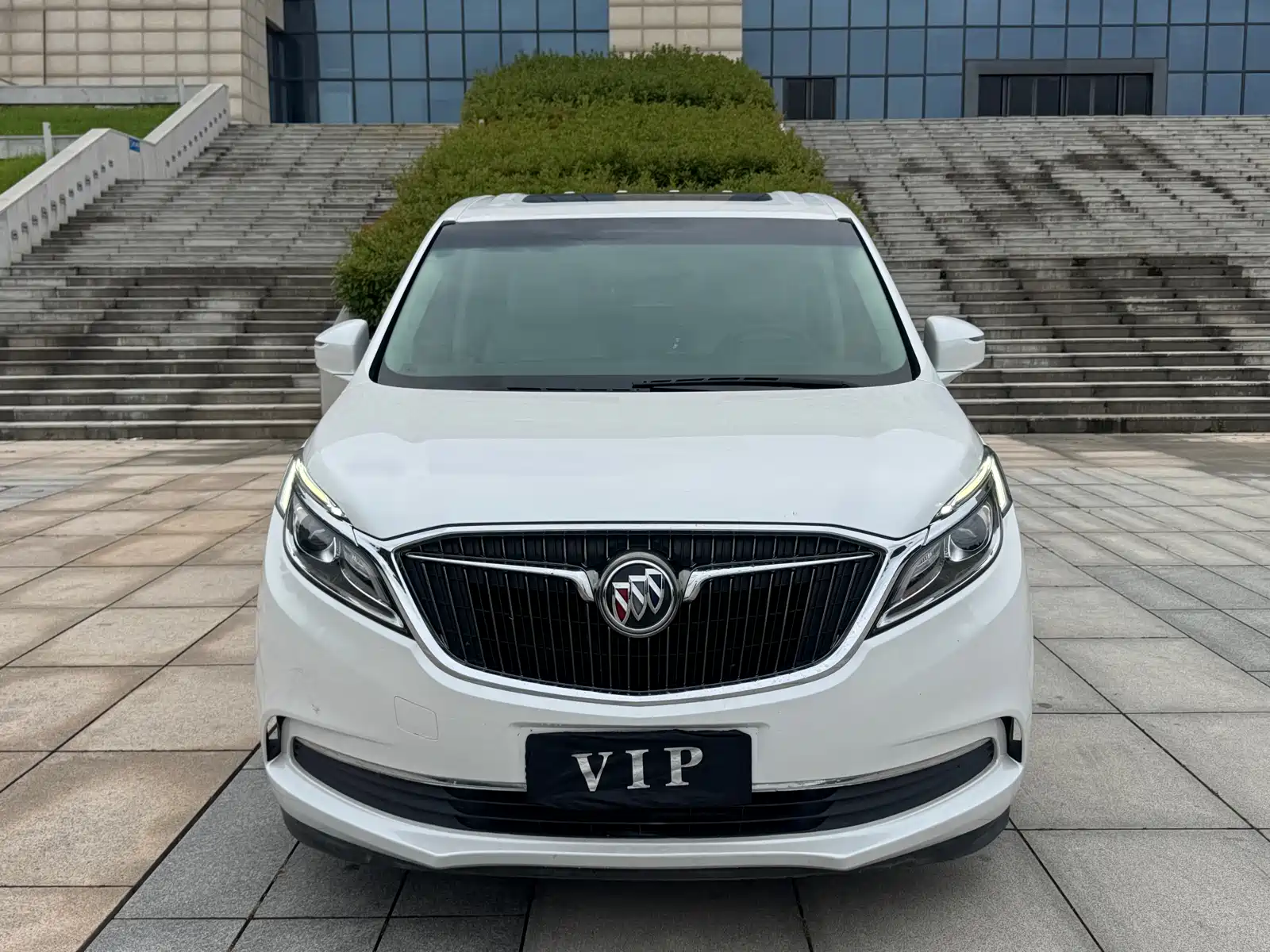 Фото 2 - Buick GL8