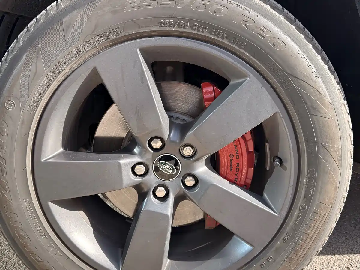 Land Rover Defender 2025 110 3.0T P400 X фото 13