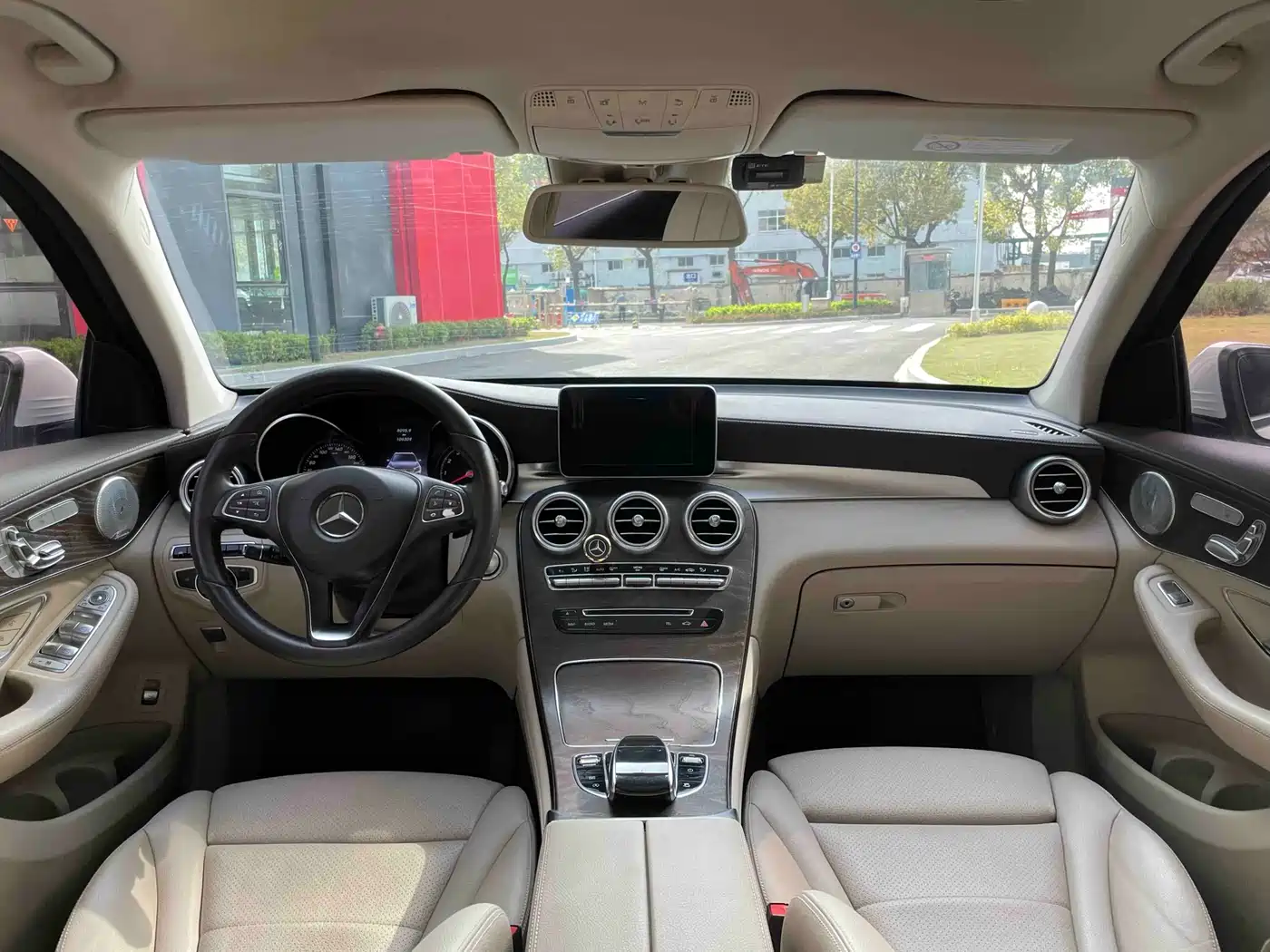 Mercedes-Benz GLC 2016 GLC 300 4MATIC Dynamic фото 15