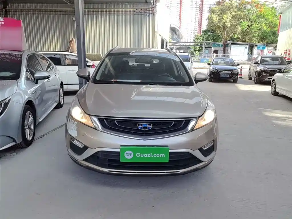 Фото 3 - Geely Emgrand GS