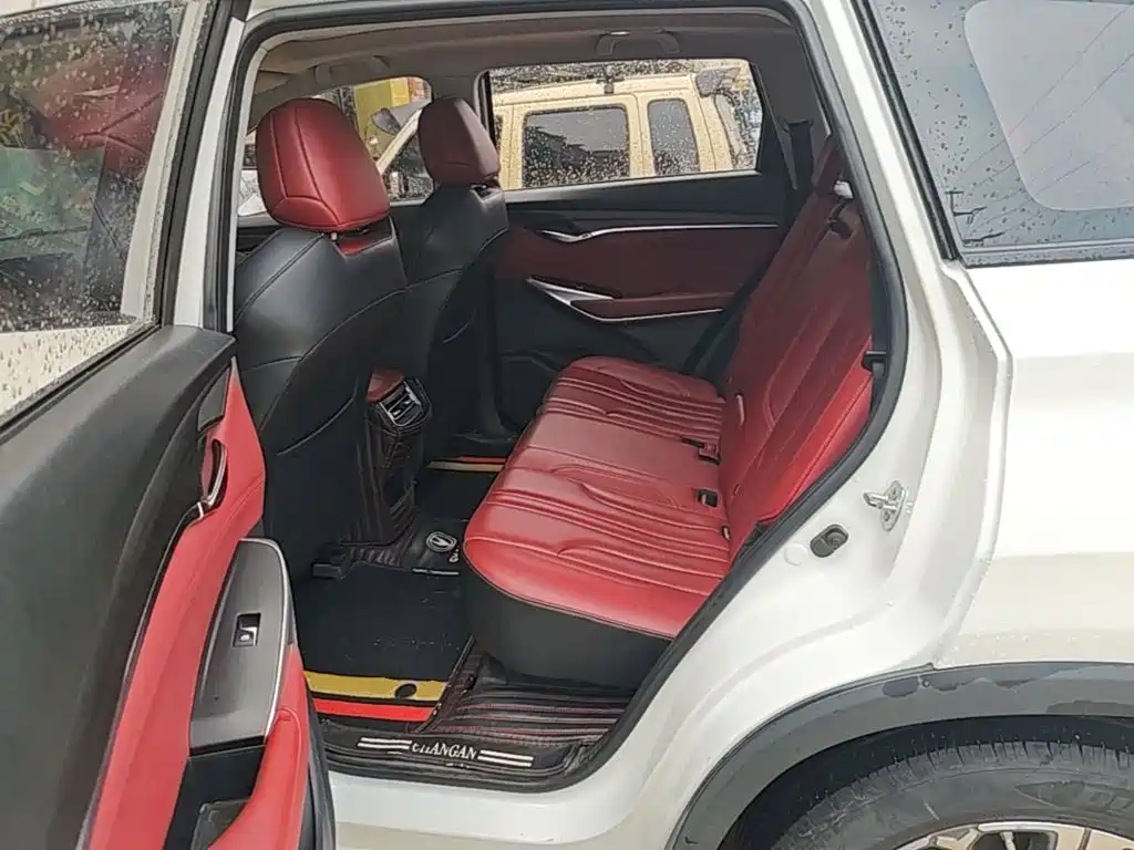 Фото 17 - Changan CS75 PLUS
