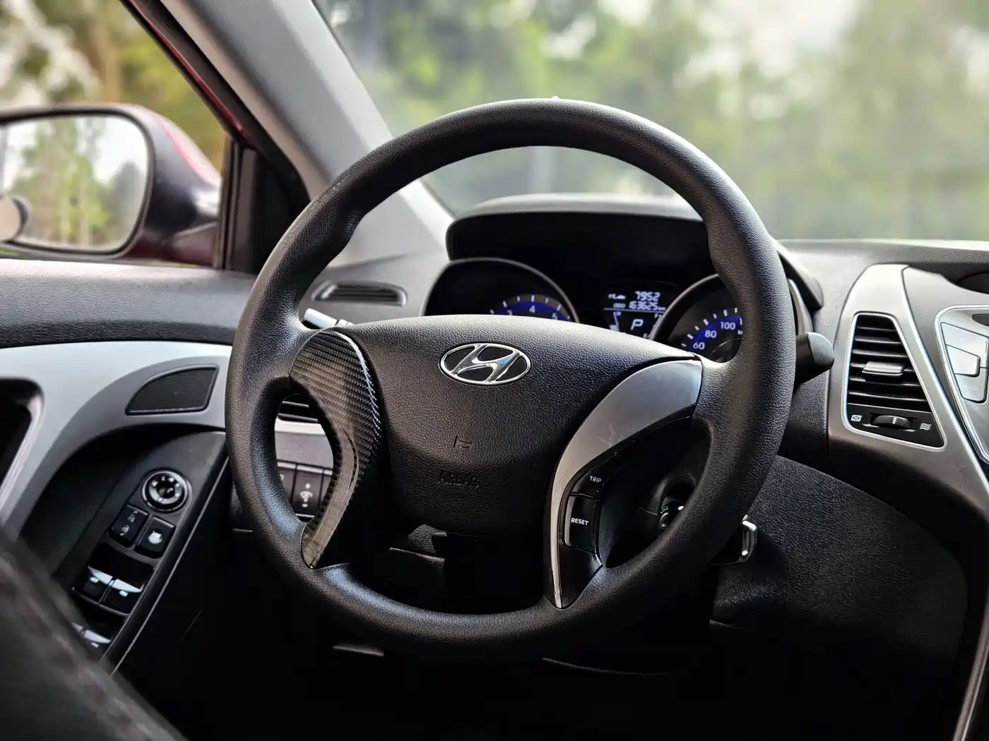 Hyundai Langdong 2012 1.6L Automatic Fashion фото 13