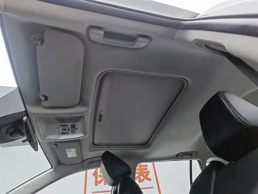 Toyota Wildlander 2022 2.0L CVT FWD Luxury PLUS Edition фото 14