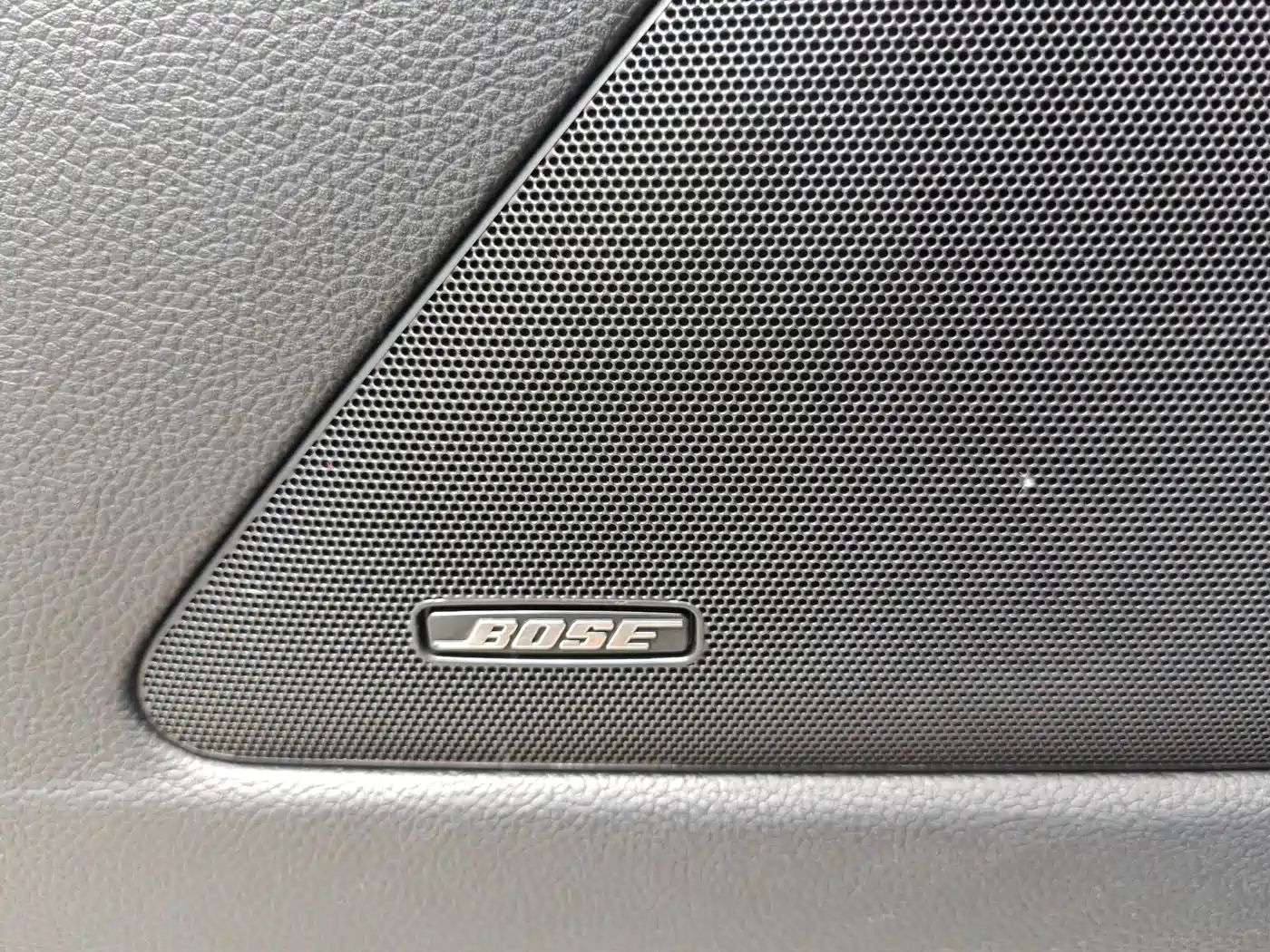 Infiniti M Series 2011 M37 фото 16