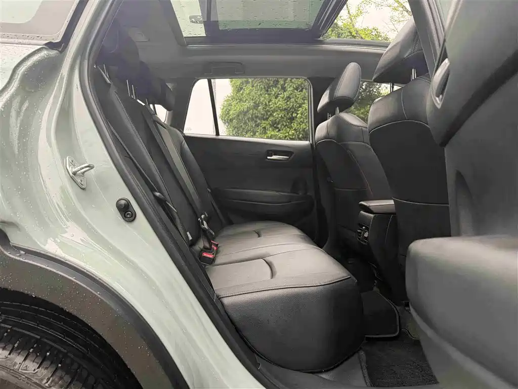 Toyota Corolla Cross 2022 2.0L Flagship Edition фото 6