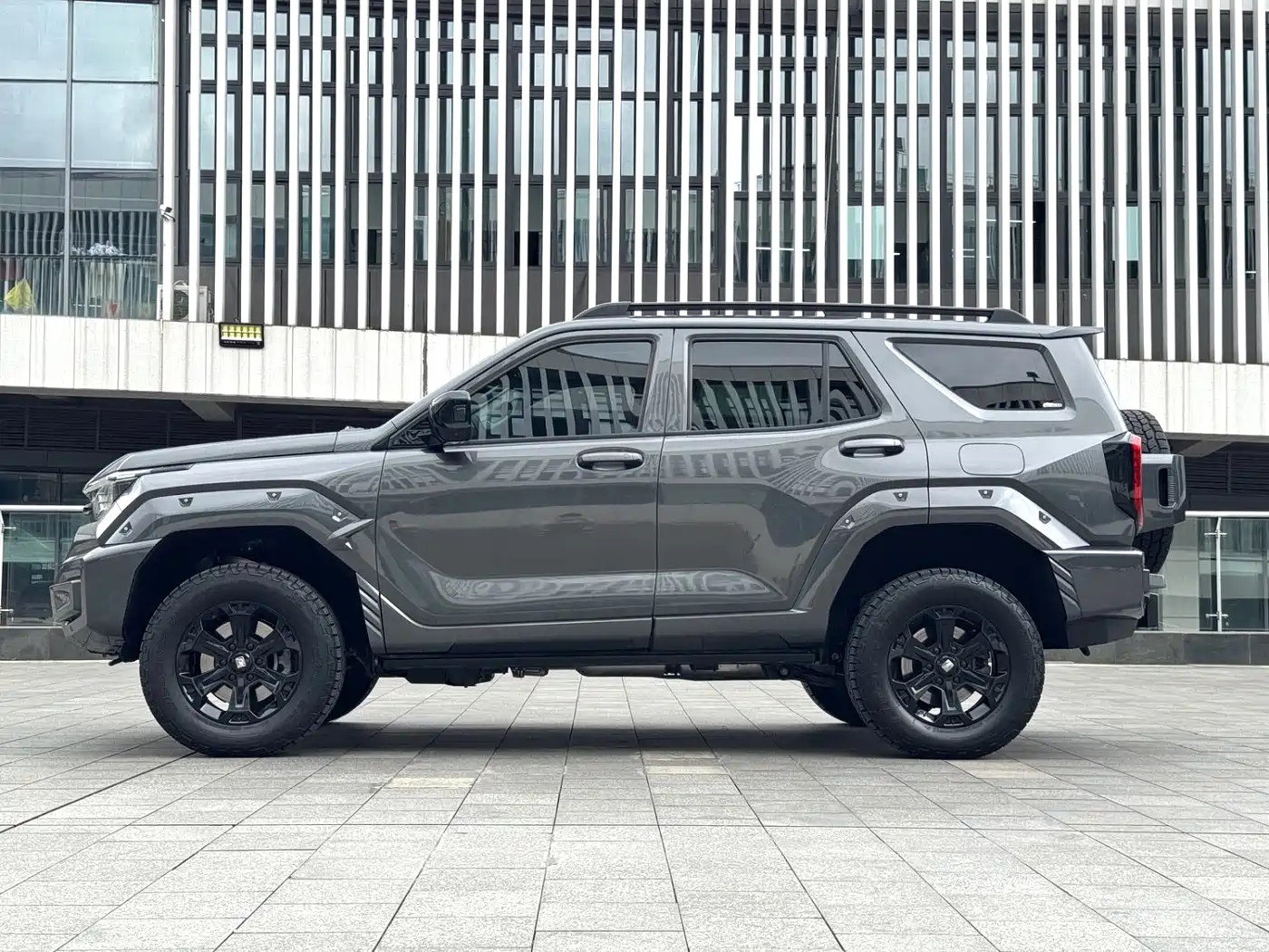 Tank 400 New Energy 2024 Hi4-T Off-Road Edition фото 8