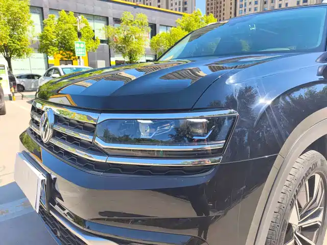 Volkswagen Teramont 2019 Teramont X 330TSI 2WD Premium Luxury Edition — фото 4