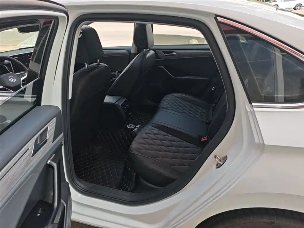 Volkswagen Sagitar 2023 Model Year 200TSI DSG Surpass Edition фото 16