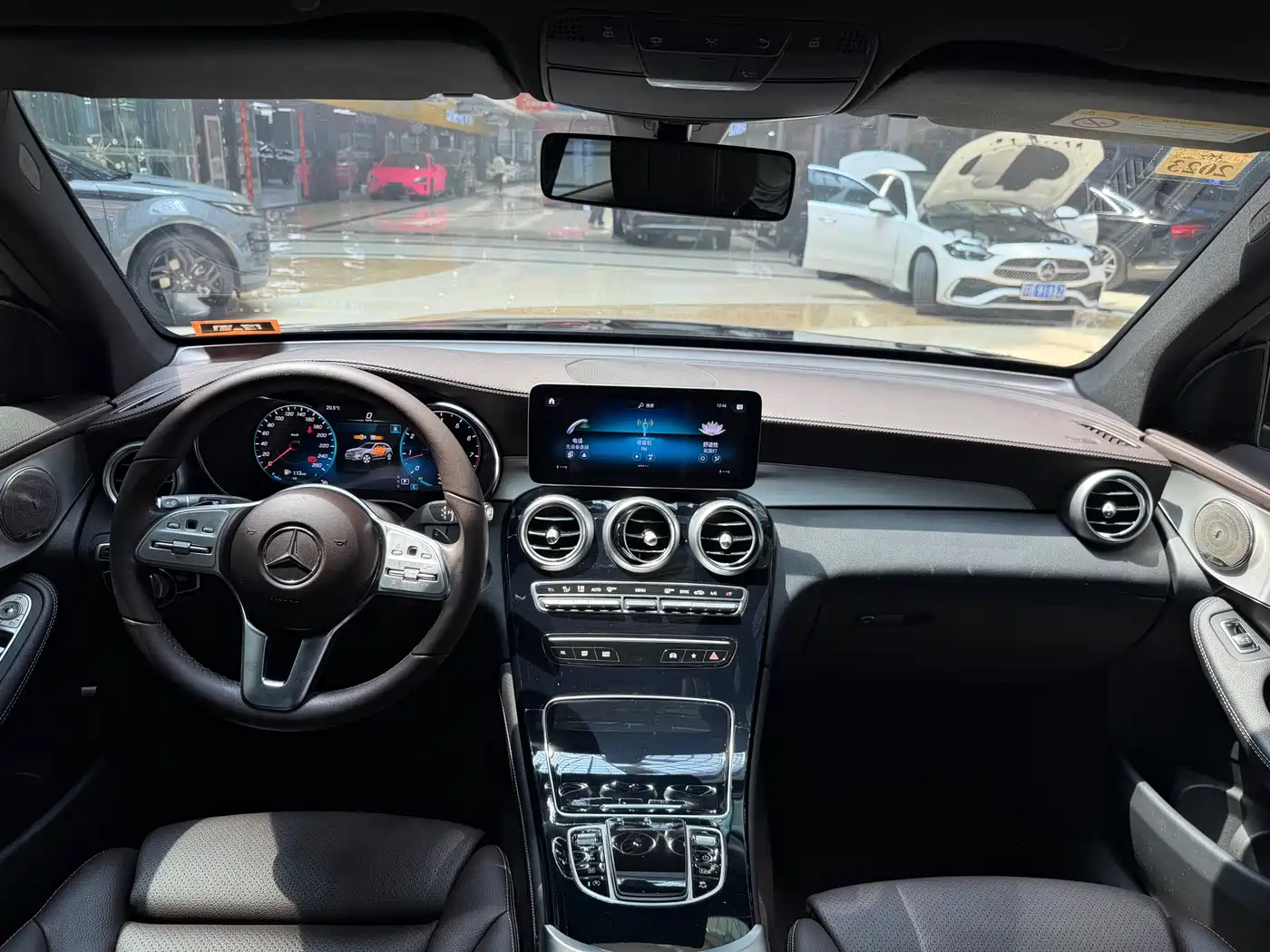Mercedes-Benz GLC 2021 GLC 260 L 4MATIC Sporty фото 9