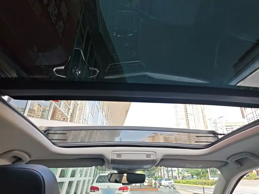 Volkswagen Sagitar 2023 Model Year 200TSI DSG Surpass Edition фото 17