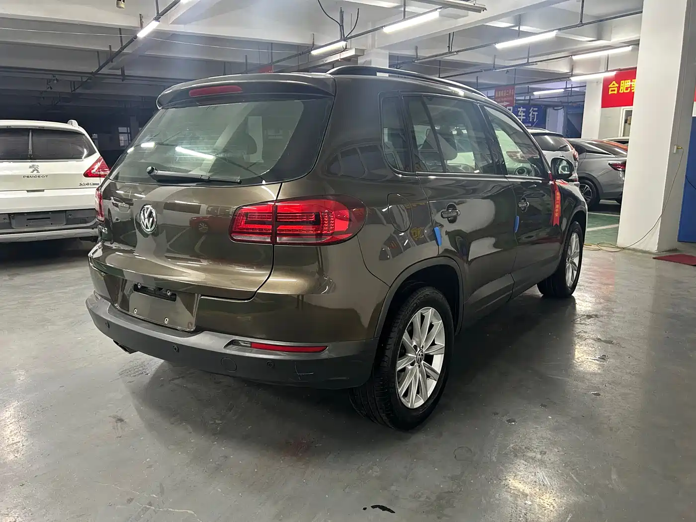 Volkswagen Tiguan 2015 1.8TSI Automatic 2WD Comfortline фото 4