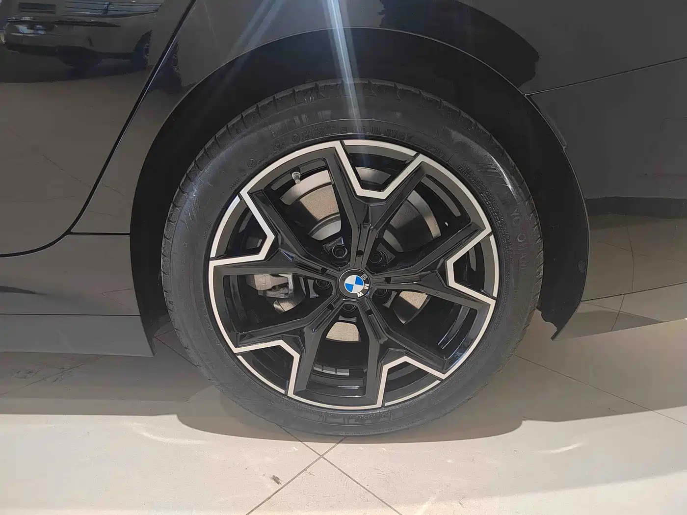 BMW i3 2025 eDrive 40 L Shadow Night Package фото 3