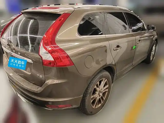 Volvo XC60 2015 T5 Smart Advance Edition — фото 2