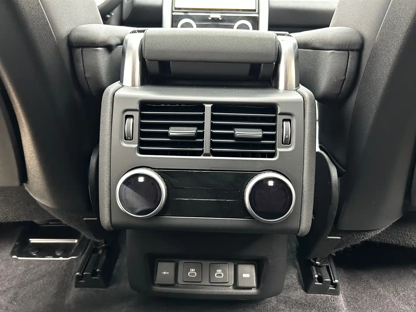 Land Rover Discovery 2021 360PS R-Dynamic S фото 19