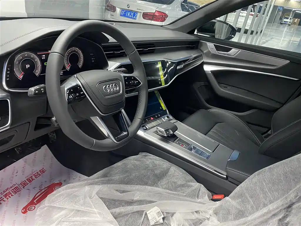 Audi A6L 2025 40 TFSI Luxury Sport фото 7