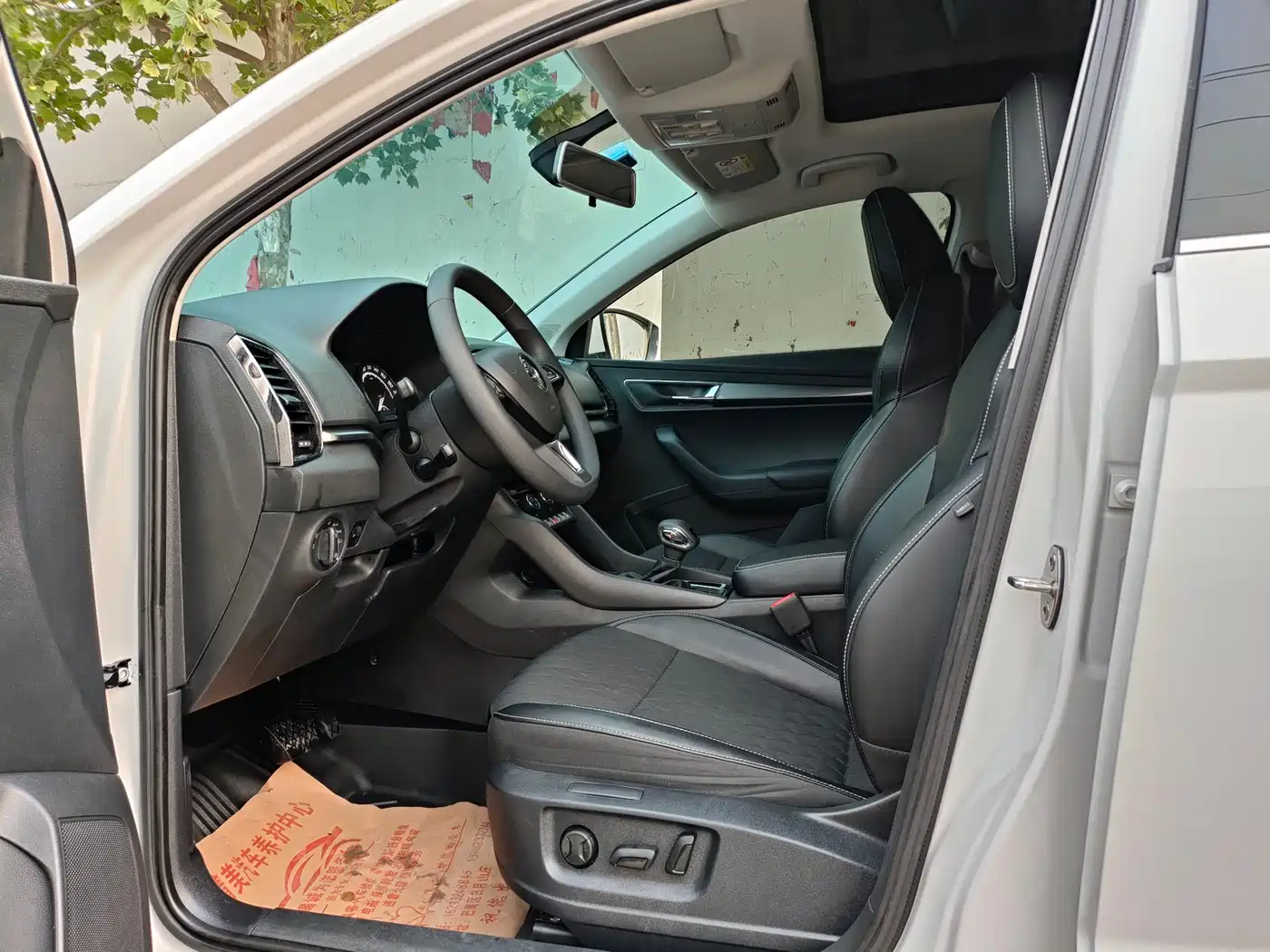 Škoda Karoq 2019 TSI280 Smart Drive Luxury Edition China VI фото 5