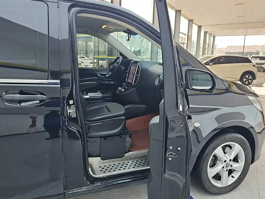 Mercedes-Benz Vito 2020 2.0T Elite Edition (7-seater) фото 8