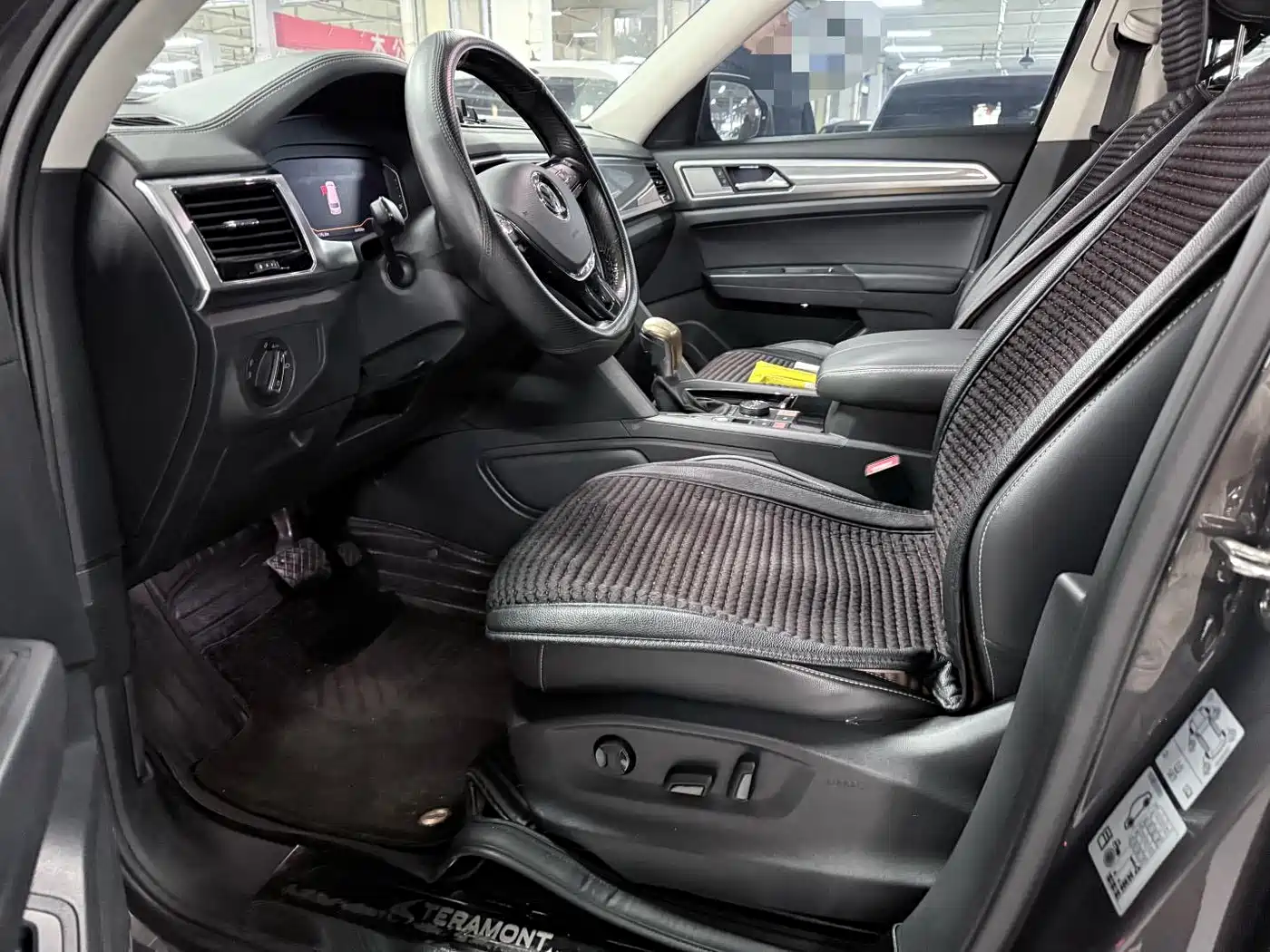 Volkswagen Teramont 2019 380TSI 4WD Luxury Edition China VI фото 8