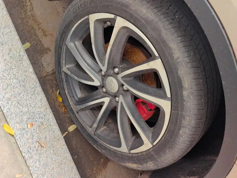 Photo 6 - Geely Emgrand GS