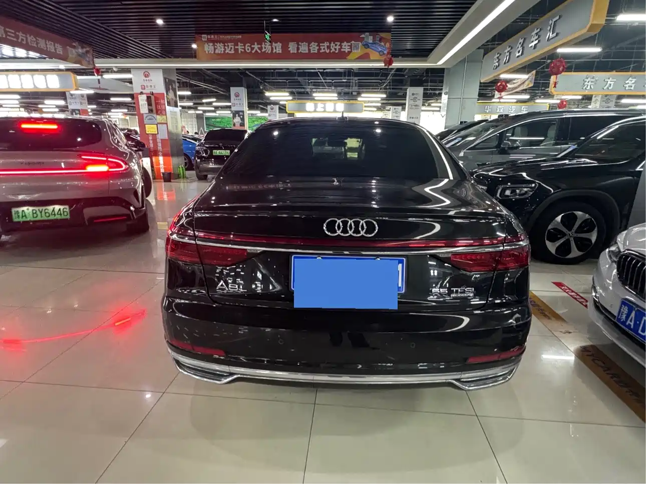 Фото 7 - Audi A8