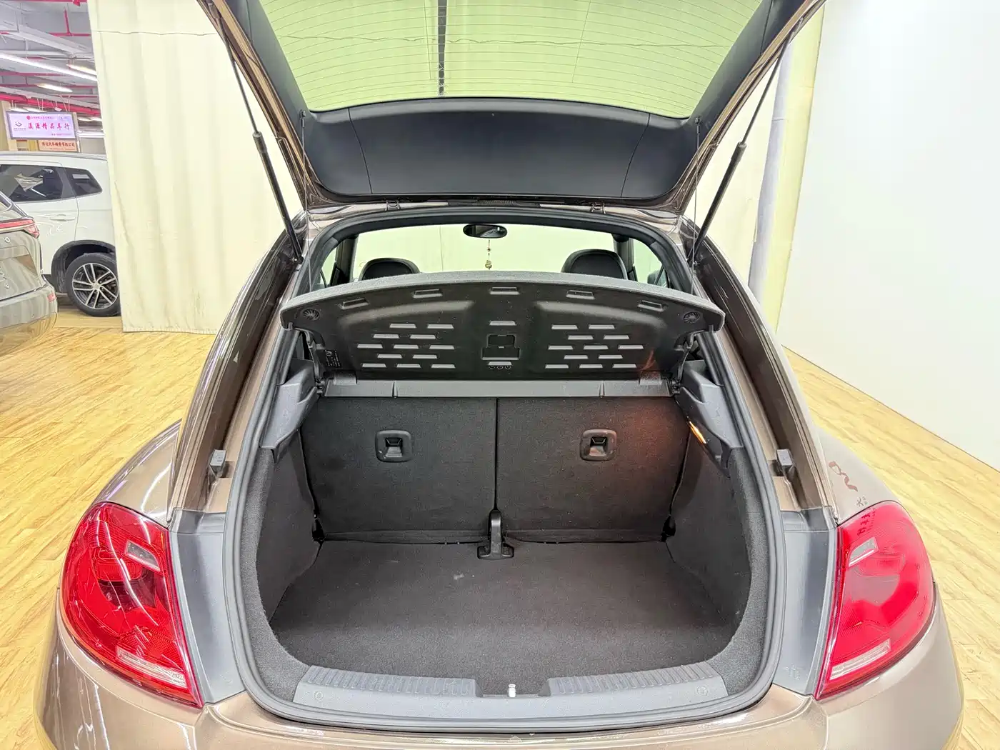 Volkswagen Beetle 2013 1.2TSI Comfort фото 11