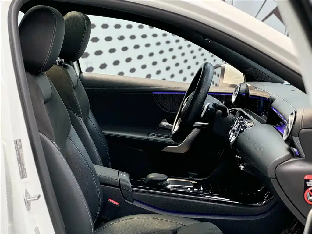 Mercedes-Benz A-Class 2022 Facelift II A 200 L Sport Sedan Fashion фото 8