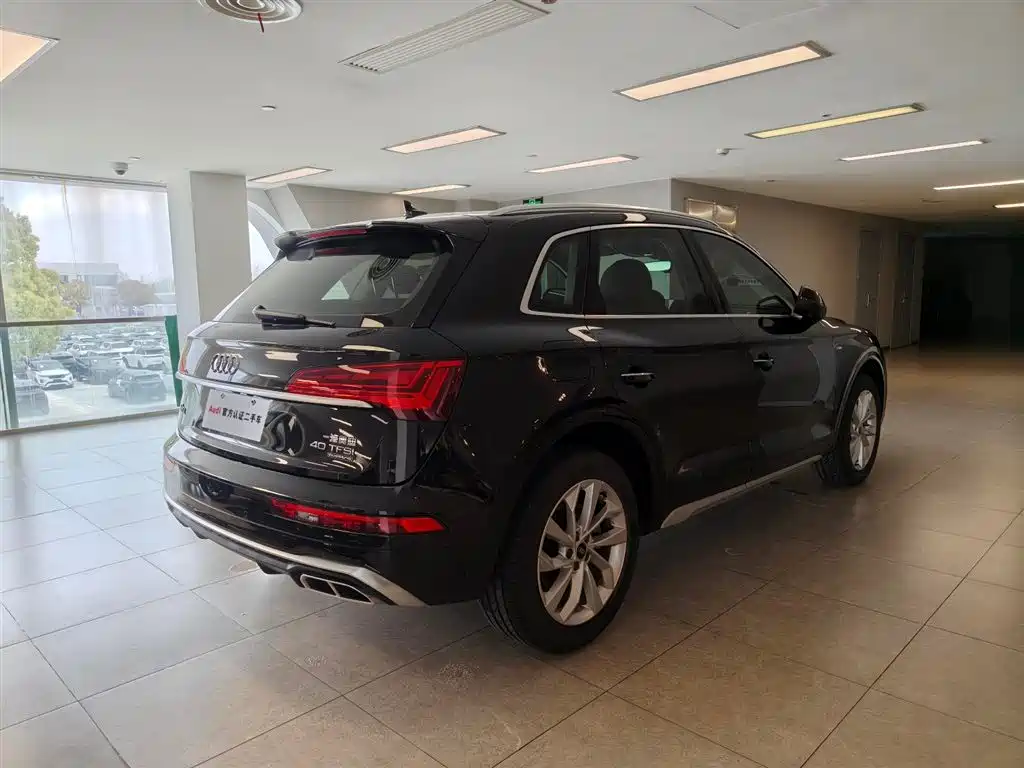 Audi Q5L 2022 40T Luxury Dynamic фото 4