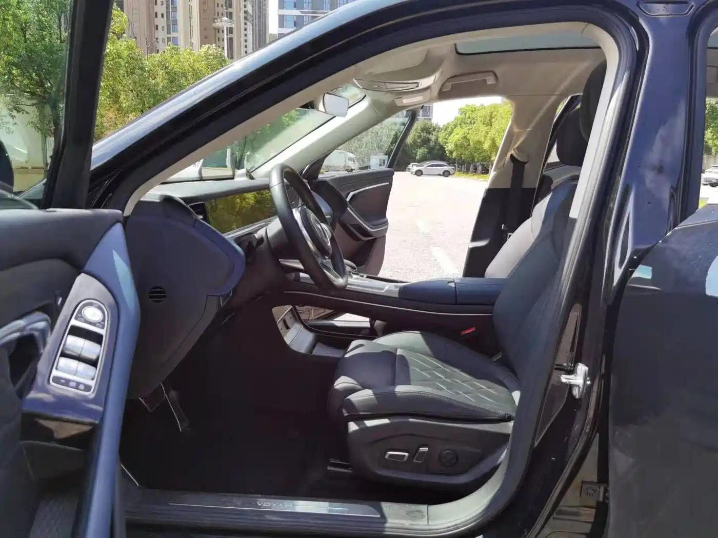 Voyah Auto VOYAH FREE 2021 AWD Standard Pure Electric Exclusive Luxury Package фото 4