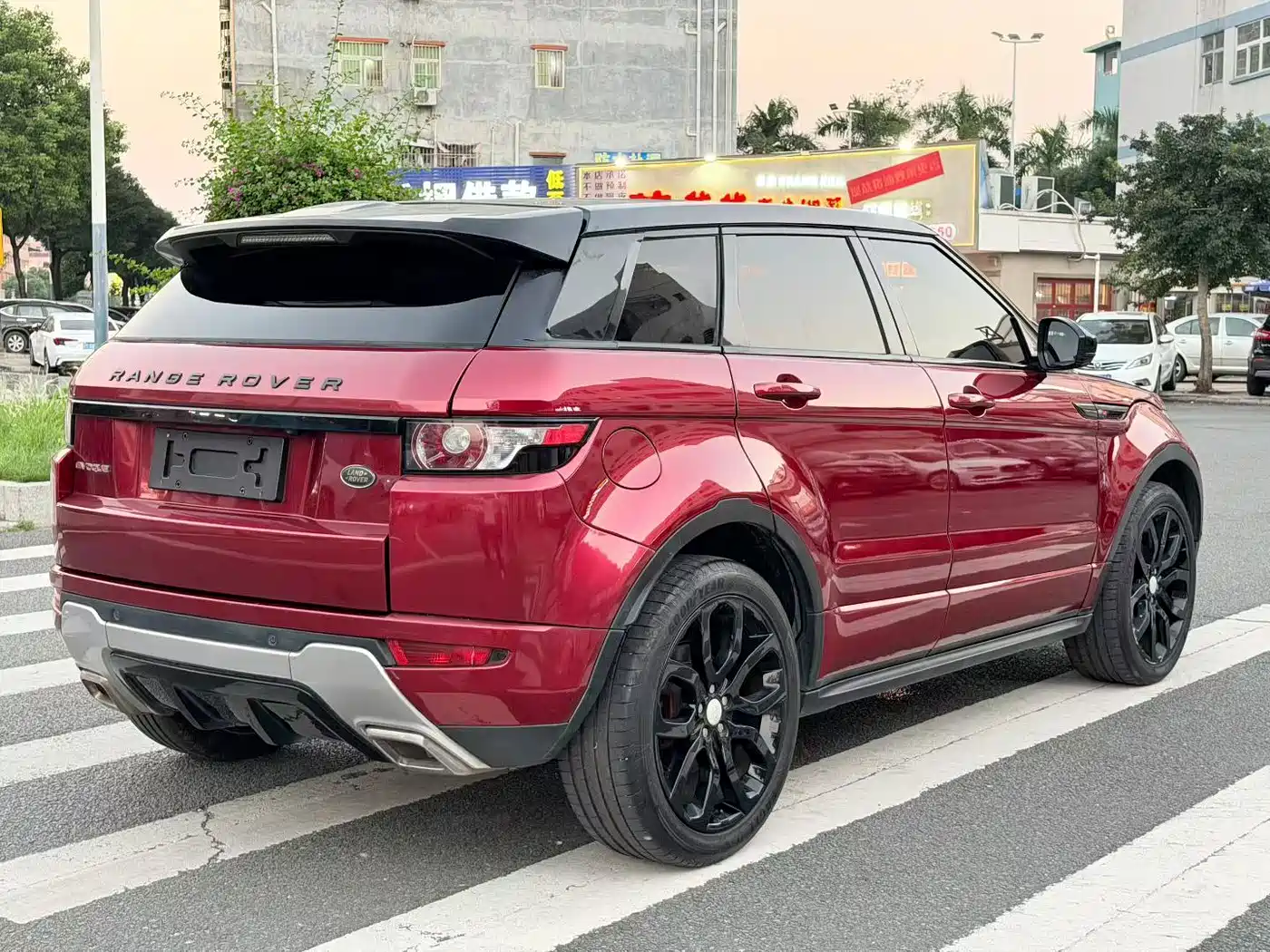 Land Rover Range Rover Evoque (Import) 2015 2014 2.0T 5-door Brilliance Sport