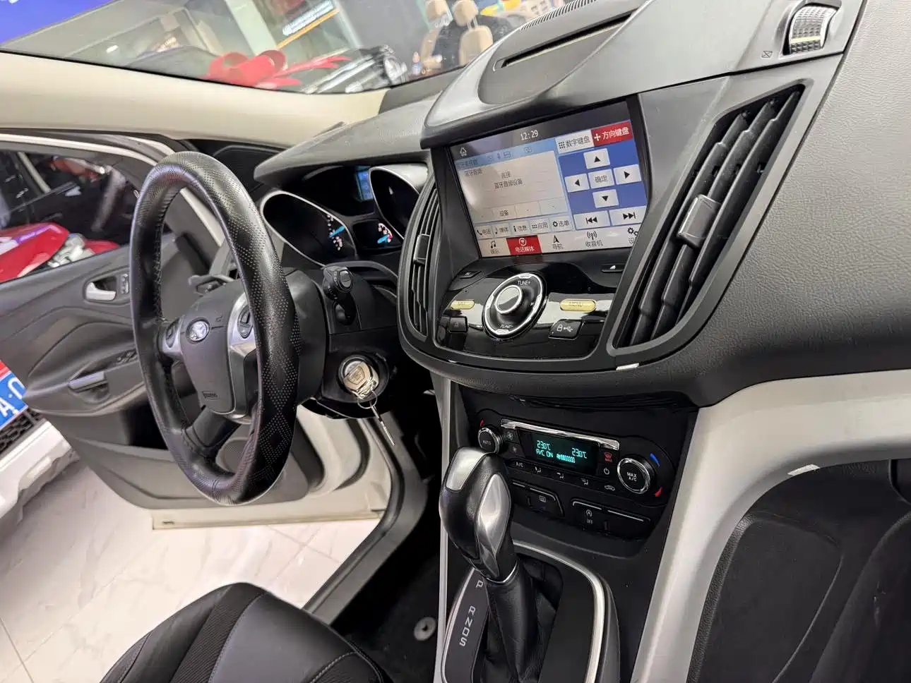 Фото 15 - Ford Kuga