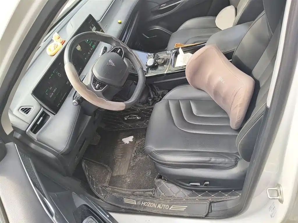 NEZHA AUTOMOBILE NEZHA U