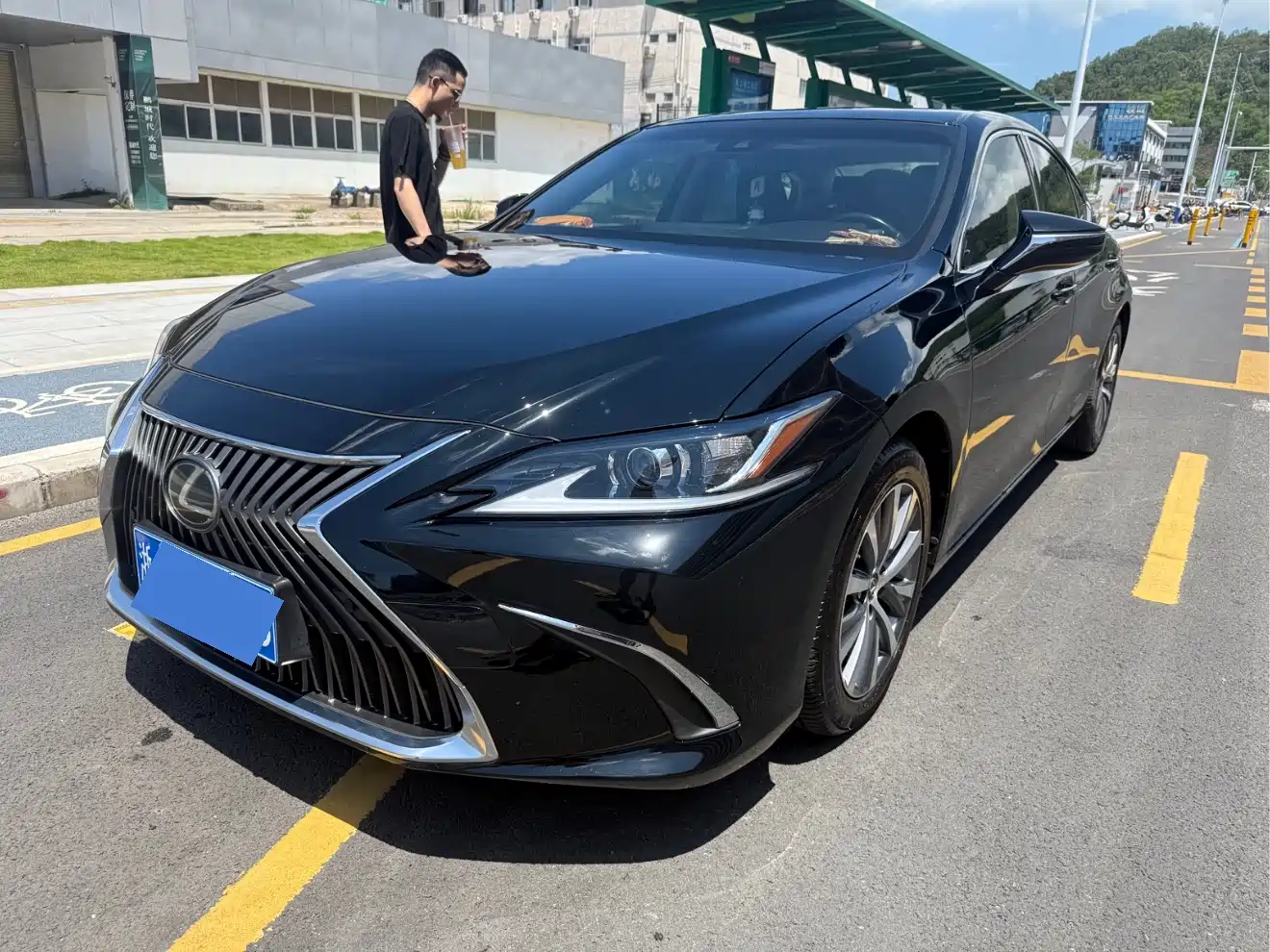 Lexus ES 2018 200 Excellence Edition China V