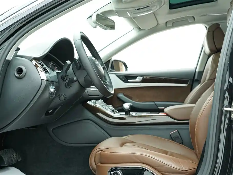 Audi A8 2014 A8L 45 TFSI quattro Luxury фото 11