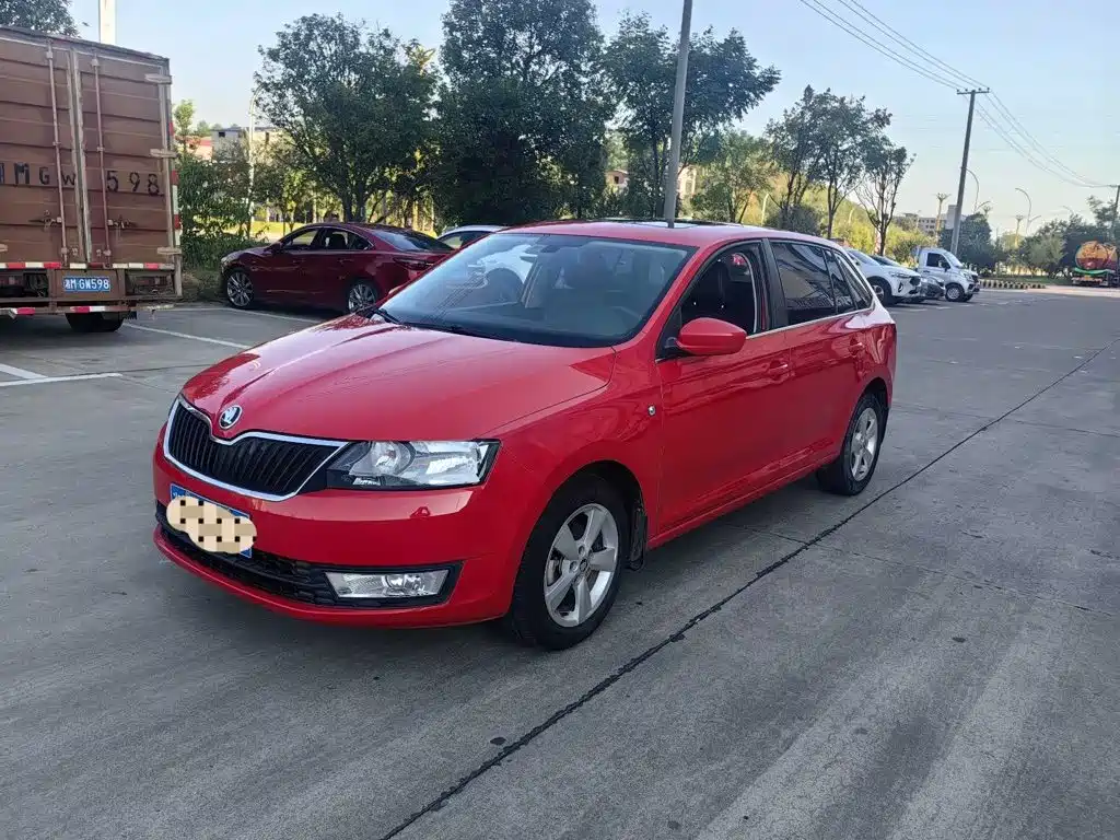 Škoda Skoda Rapid Spaceback 2016 — пригон из Китая