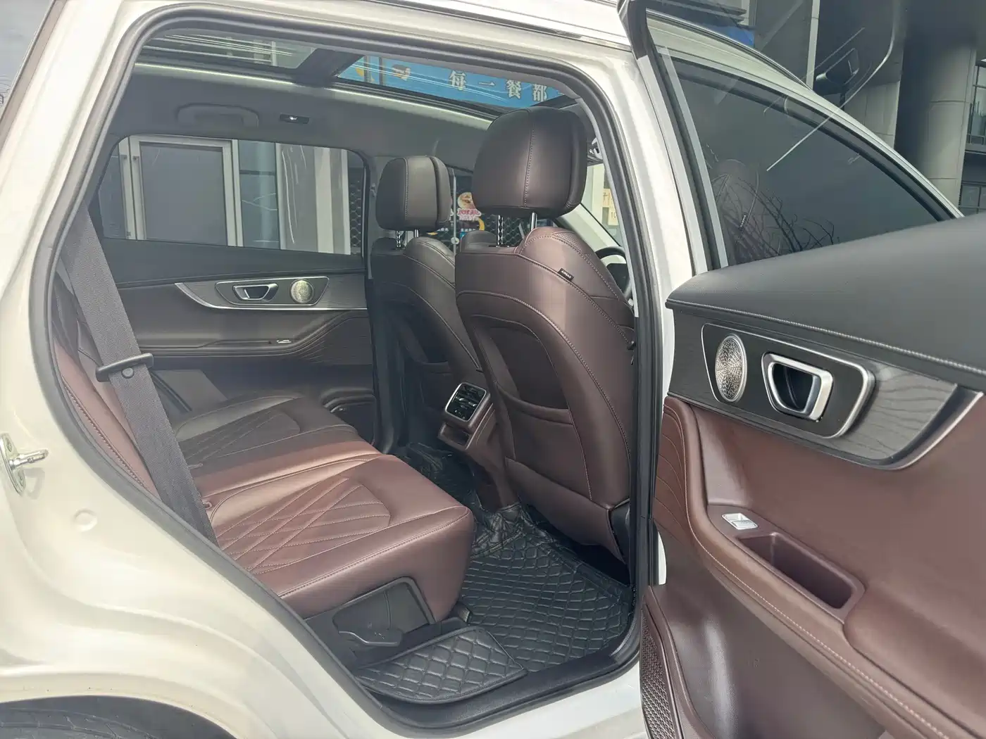 Chery Tiggo 8 PRO 2023 2024 Champion Edition 390T 2WD Peak Edition 5-Seater