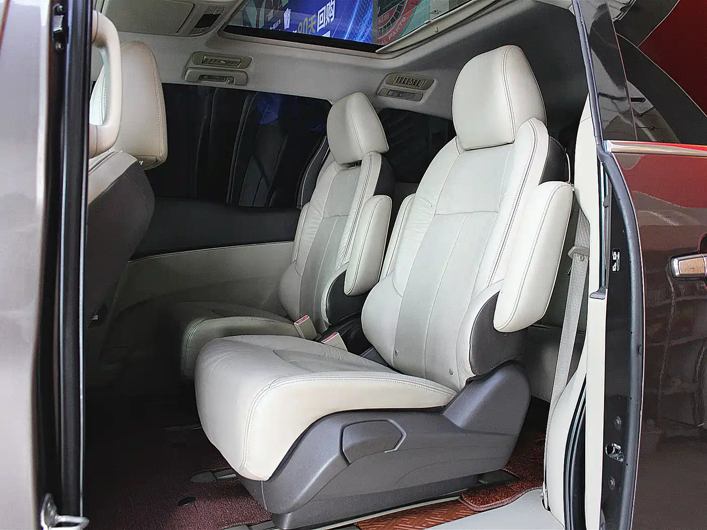 Buick GL8 2013 3.0L XT Luxury Business Flagship Edition фото 17