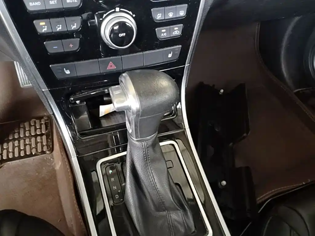 Фото 19 - Haval H2