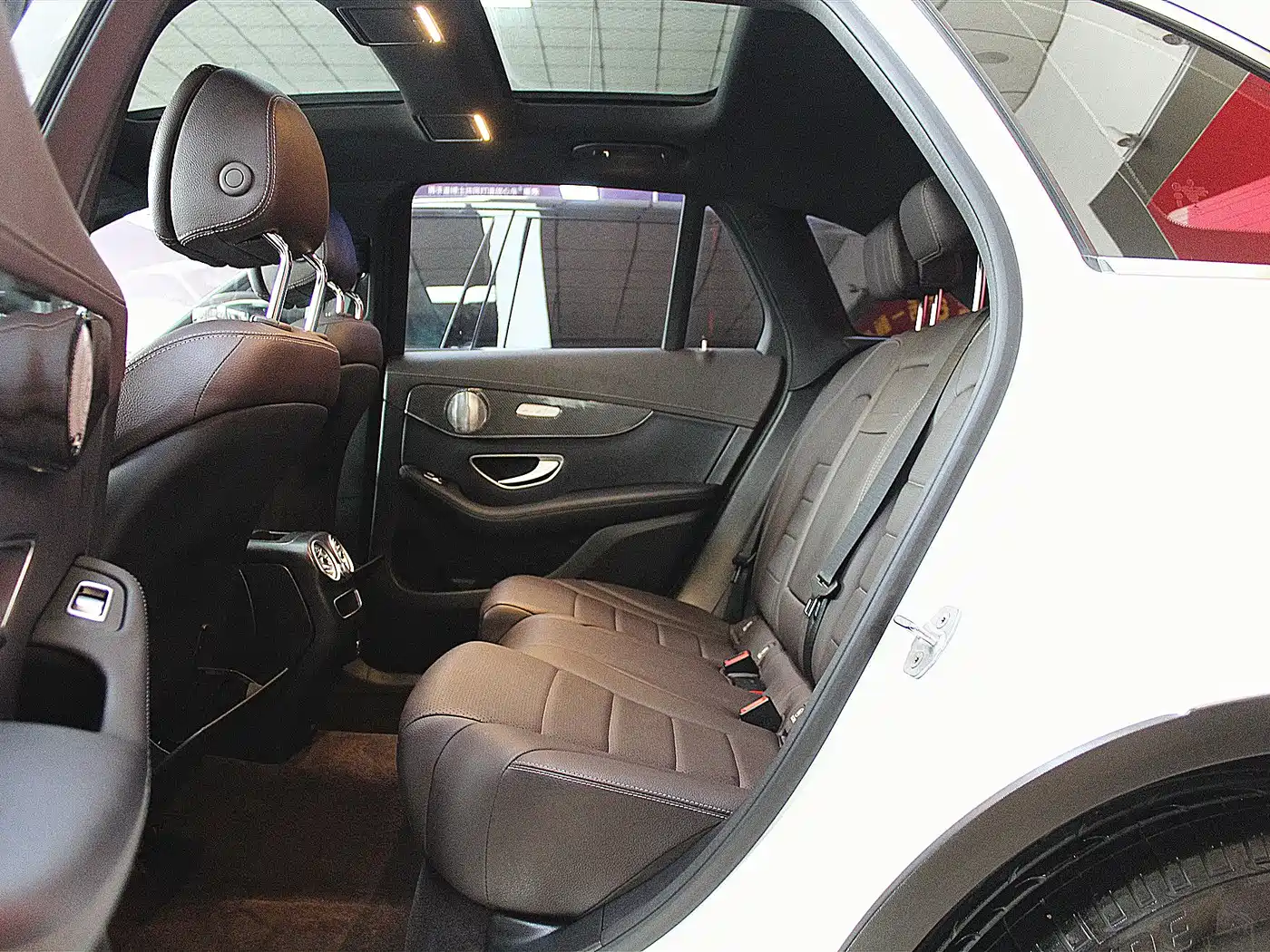 Mercedes-Benz GLC 2021 GLC 260 L 4MATIC Sporty фото 7
