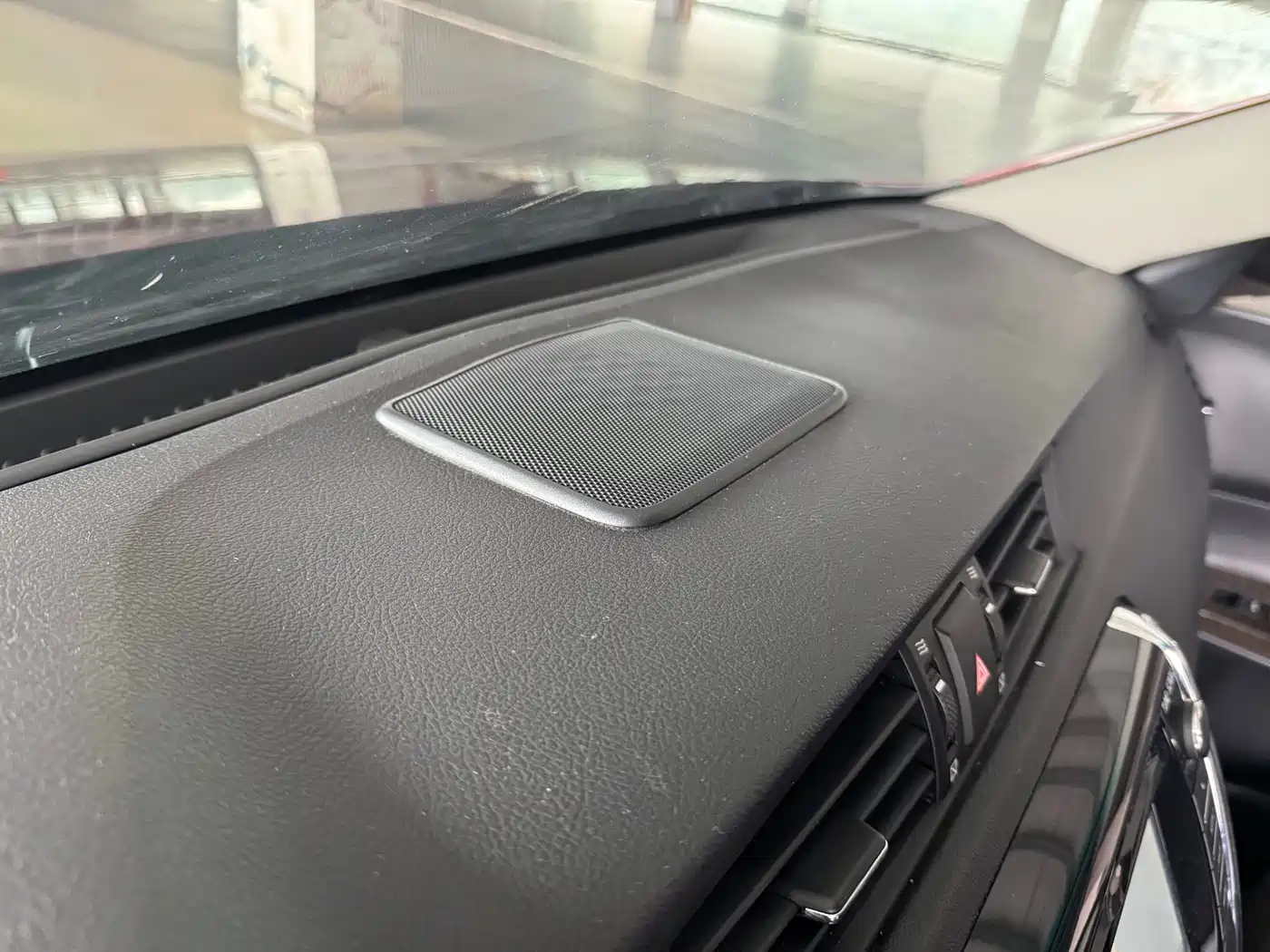 Toyota Reiz 2013 2.5V Premium Edition фото 12