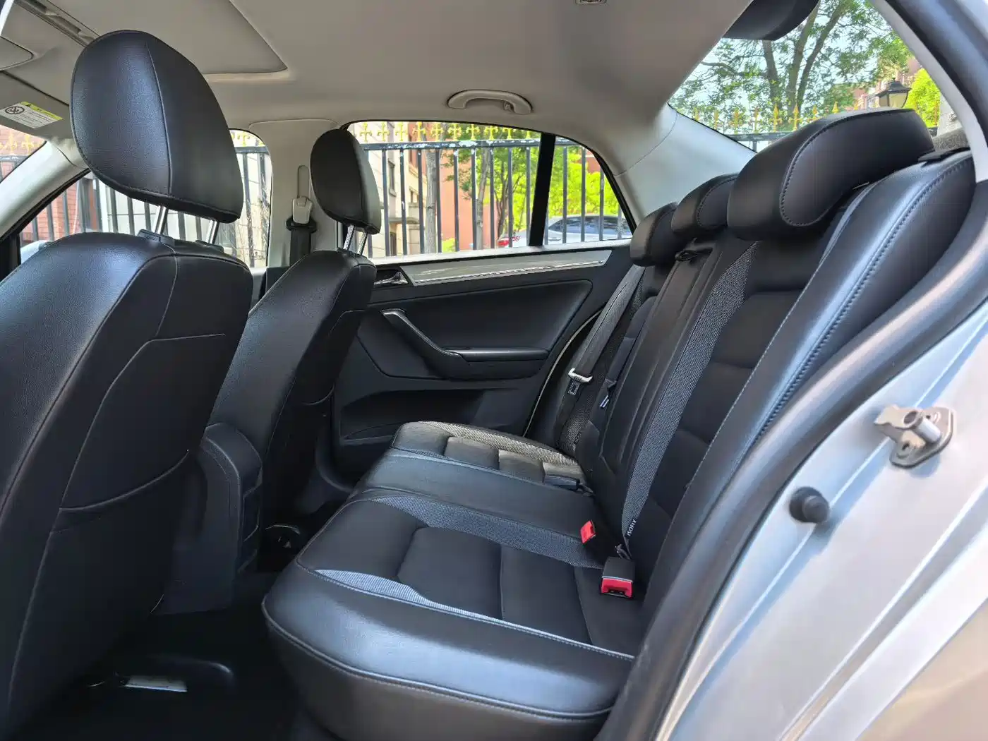 Volkswagen Bora 2014 1.6L Automatic Comfort Edition фото 8