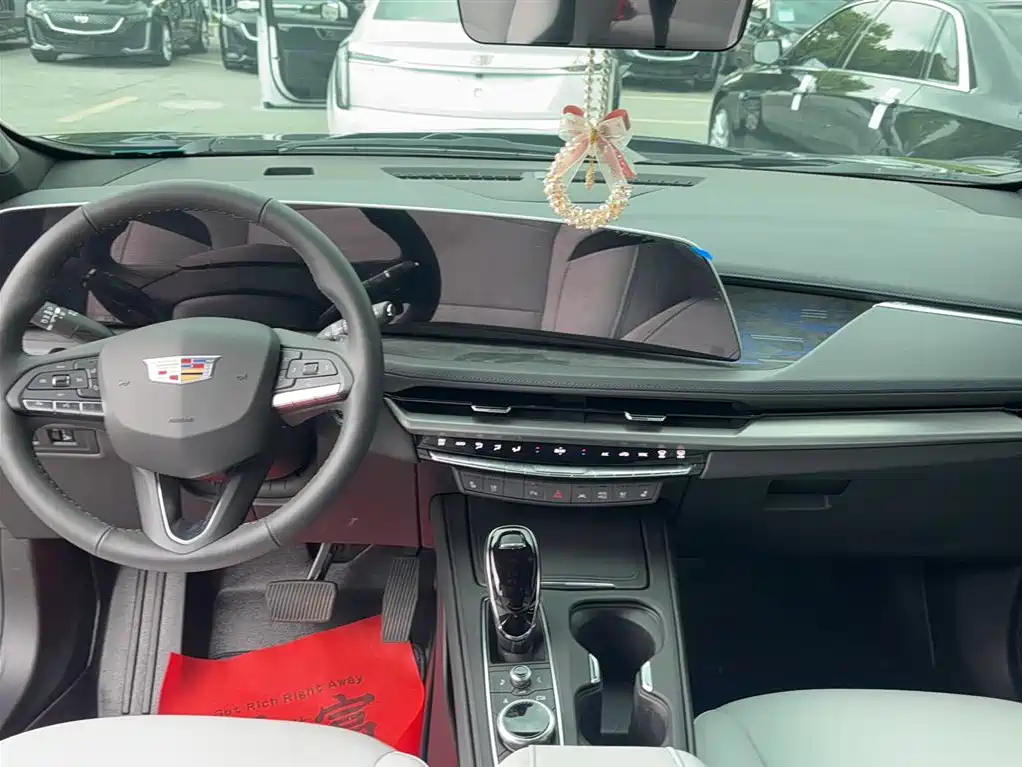 Cadillac XT4 2024 28T 2WD Premium фото 11