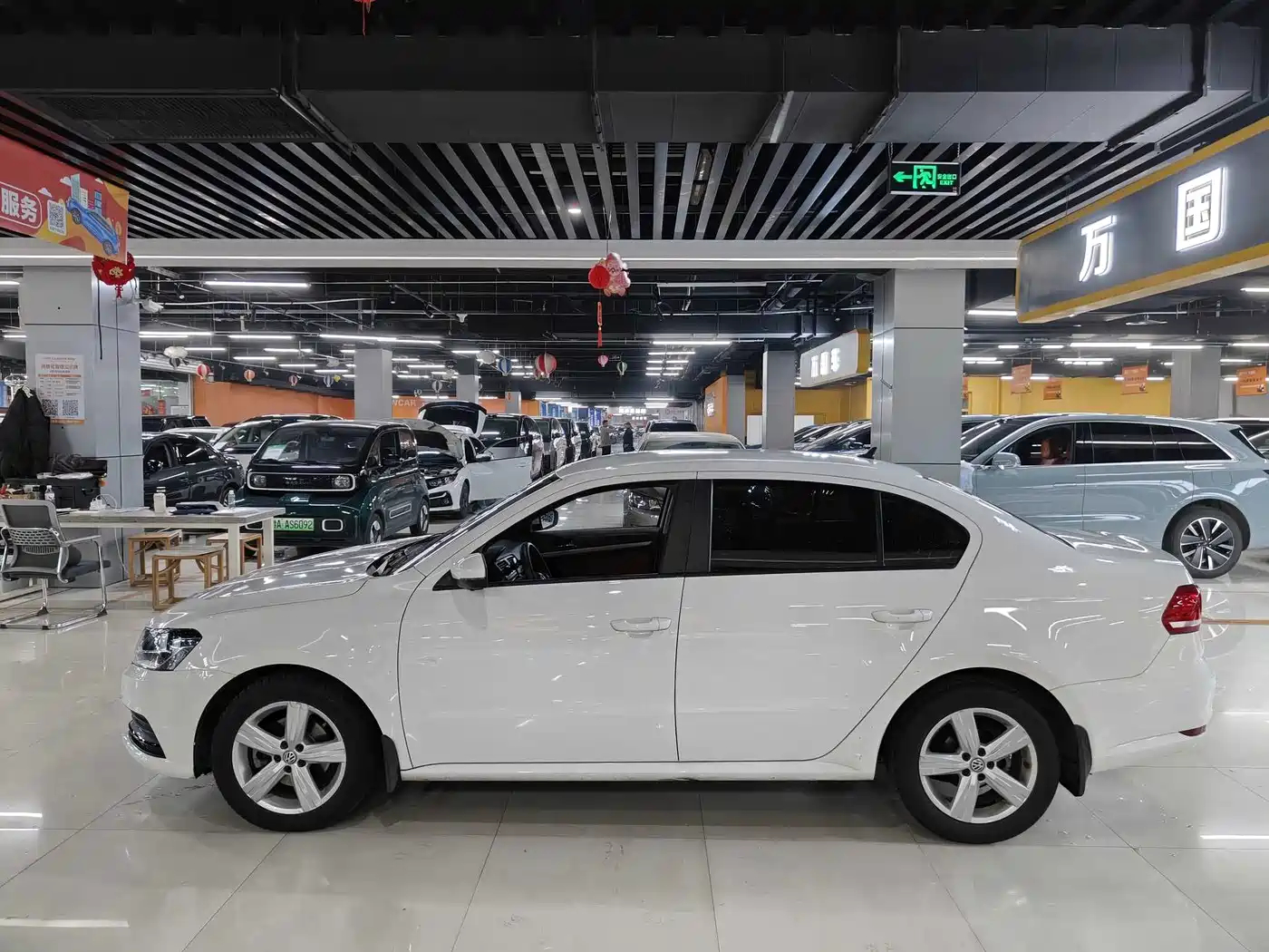 Volkswagen Lavida 2018 Classic 1.5L Automatic Trend China VI фото 2