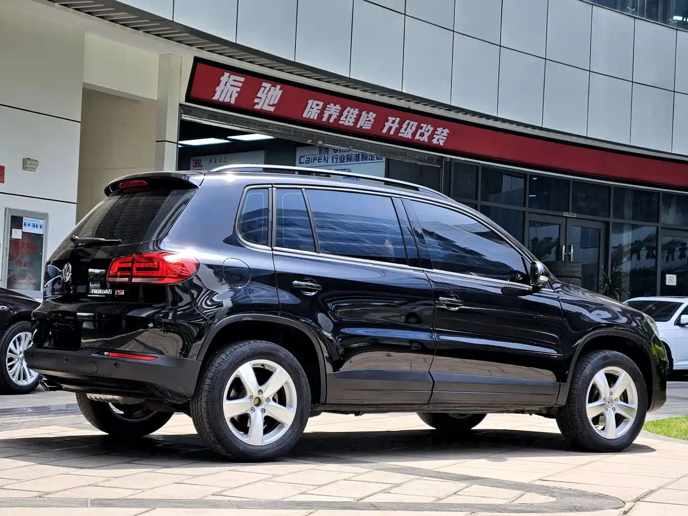 Volkswagen Tiguan 2013 1.8TSI Auto 2WD Comfort Edition фото 5