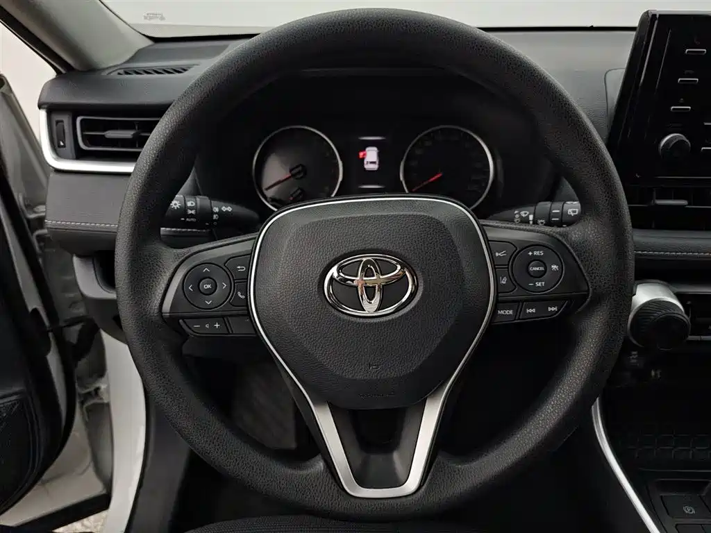 Toyota RAV4 Rongfang 2020 2.0L CVT 2WD Urban Edition фото 9