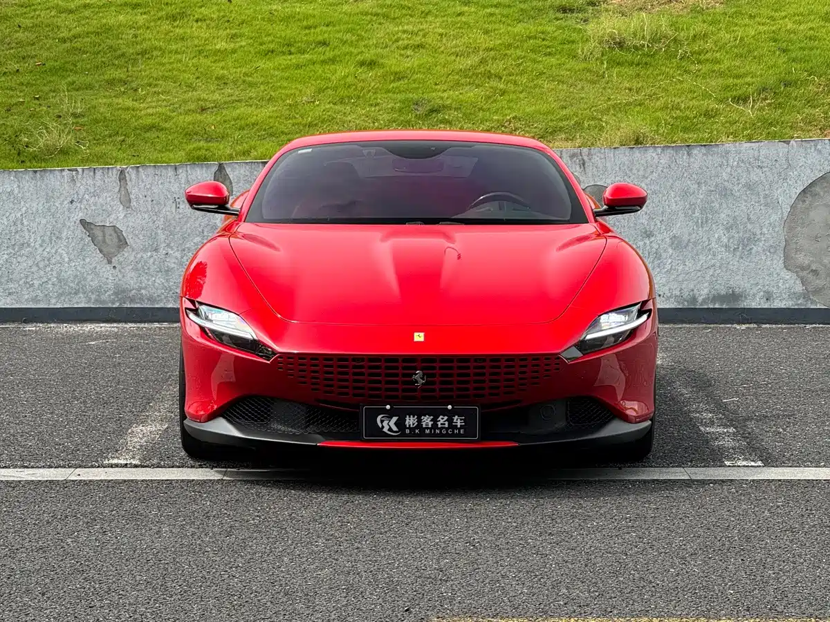 FERRARI ROMA
