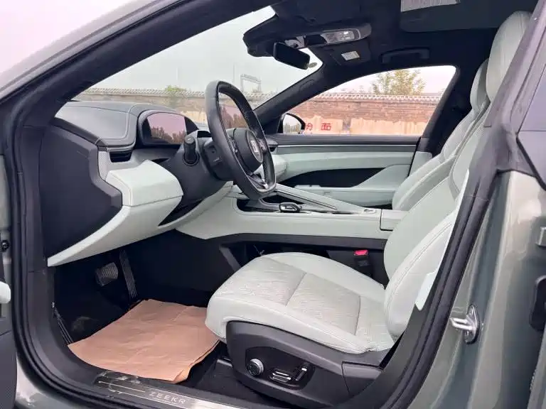 ZEEKR EXTREME KRYPTON 001